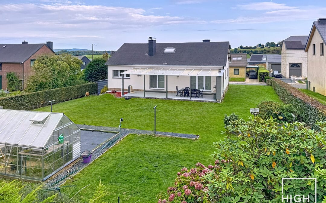 Maison rénovée à vendre à Meix-le-Tige – 4 chambres & jardin