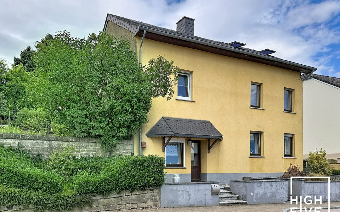 HOBSCHEID – charmante maison détachée à vendre avec 3 à 4 chambres et jardin
